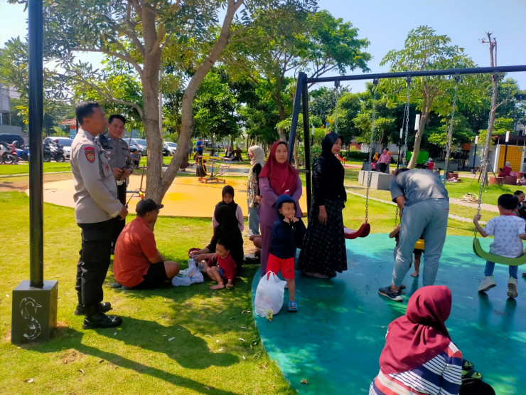 Polisi Sidoarjo Patroli Kamtibmas Akhir Pekan dan Tempat Ibadah