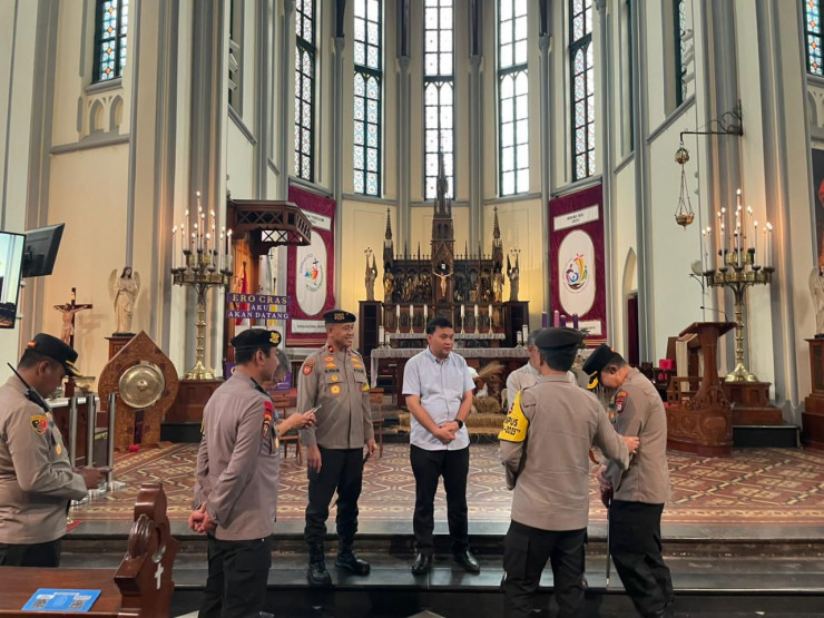 Polri Pastikan Kesiapan Pengamanan Natal 2025 dan Tahun Baru 2026 melalui Pelayanan Terpadu