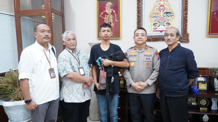 Aksi di Depan Mapolda DIY Telah Kondusif 3 Mahasiswa Yang diamankan Diserahkan Ke Pihak Rektorat